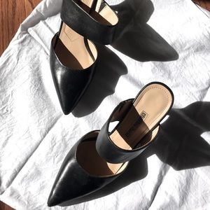 Black hot mule with kitten heels